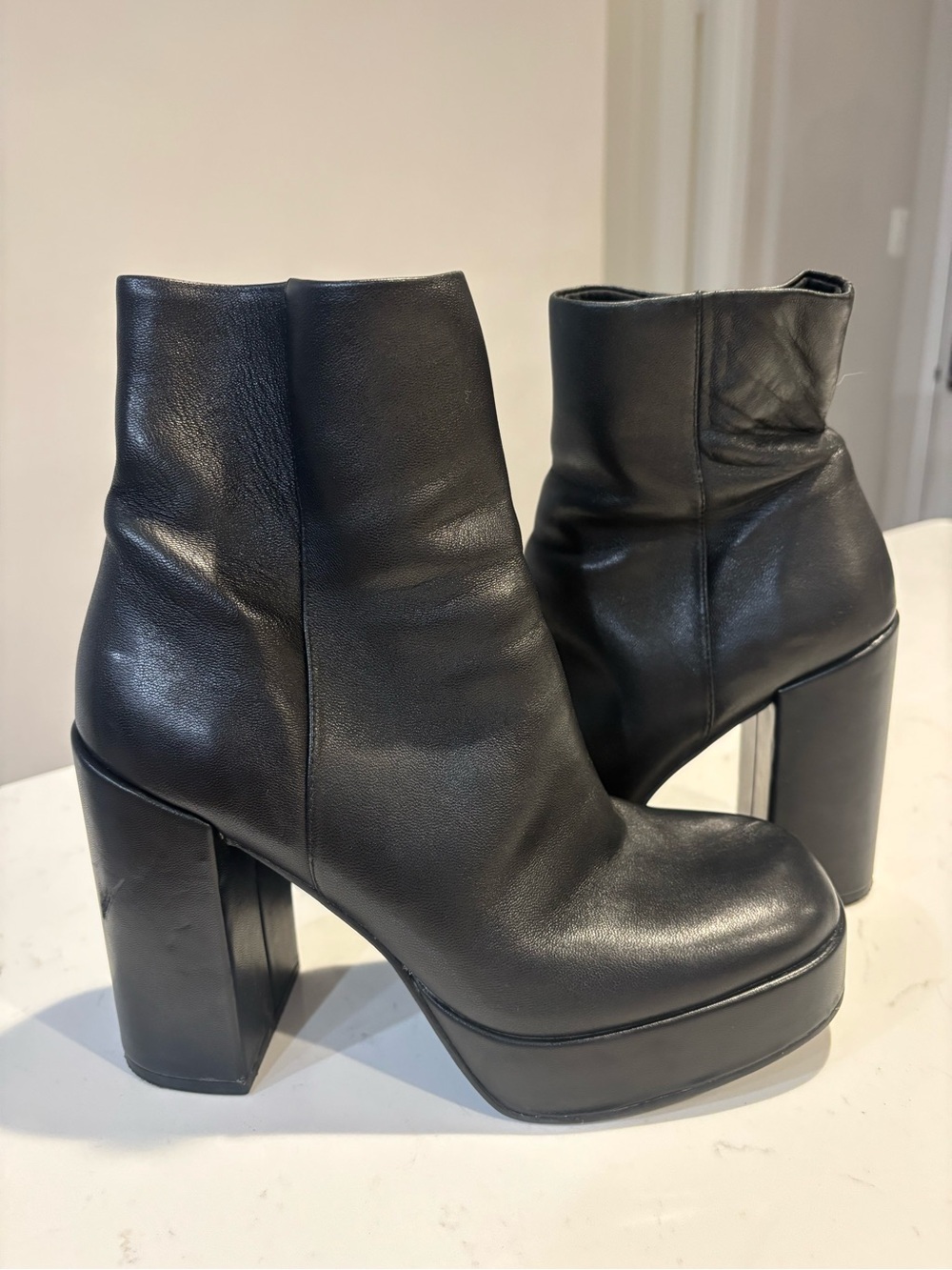 Steve Madden Black Leather Platform Ankle Boots